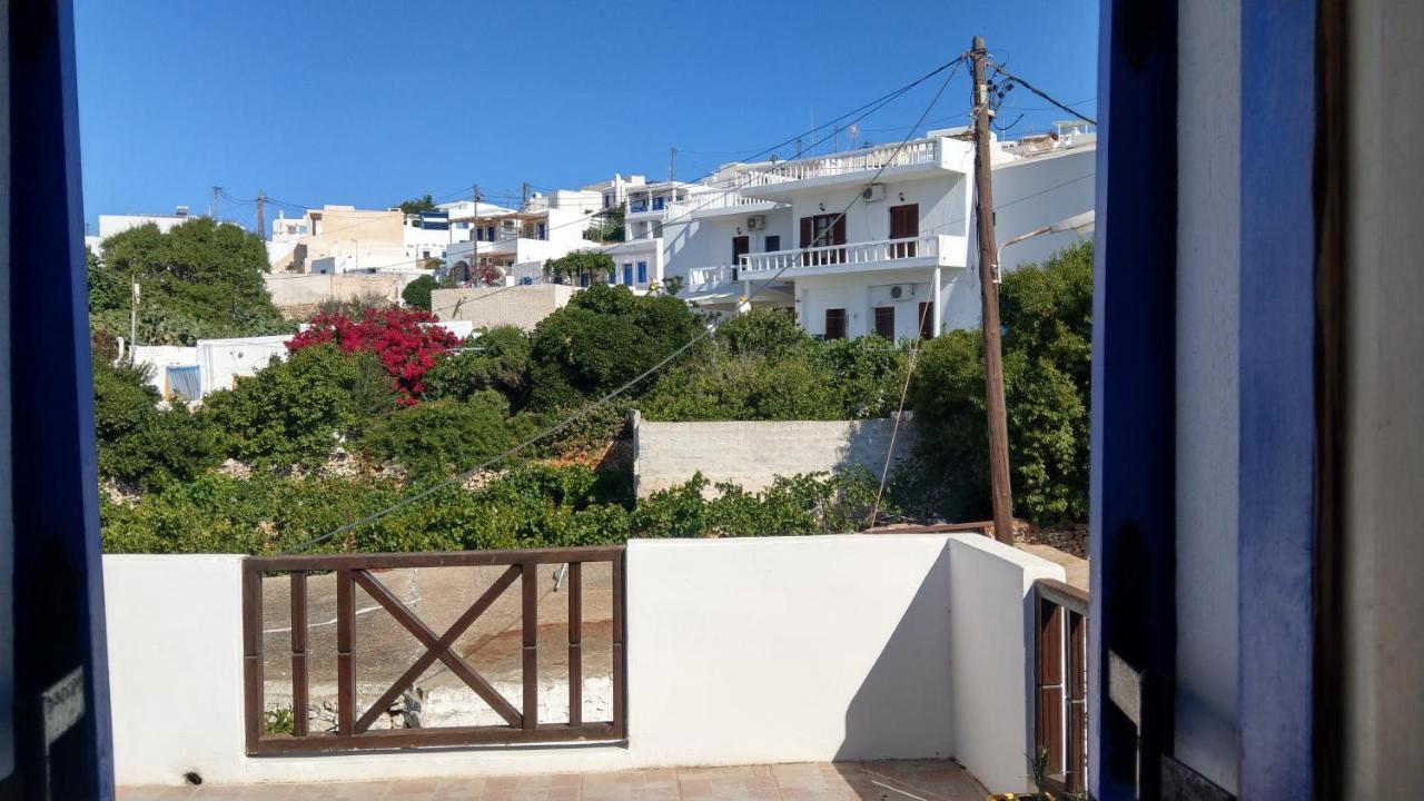 Chora Place Sikinos Bagian luar foto